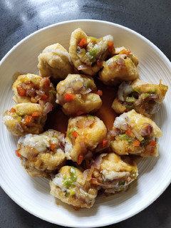 A picture of Stuffed Tofu Puffs.