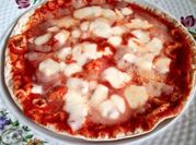 Una foto di farro mozzarella