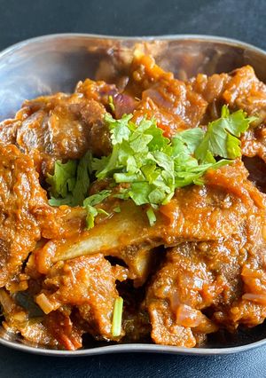 A picture of Mutton chukka.
