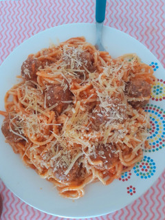 Una foto de Pasta con albóndigas