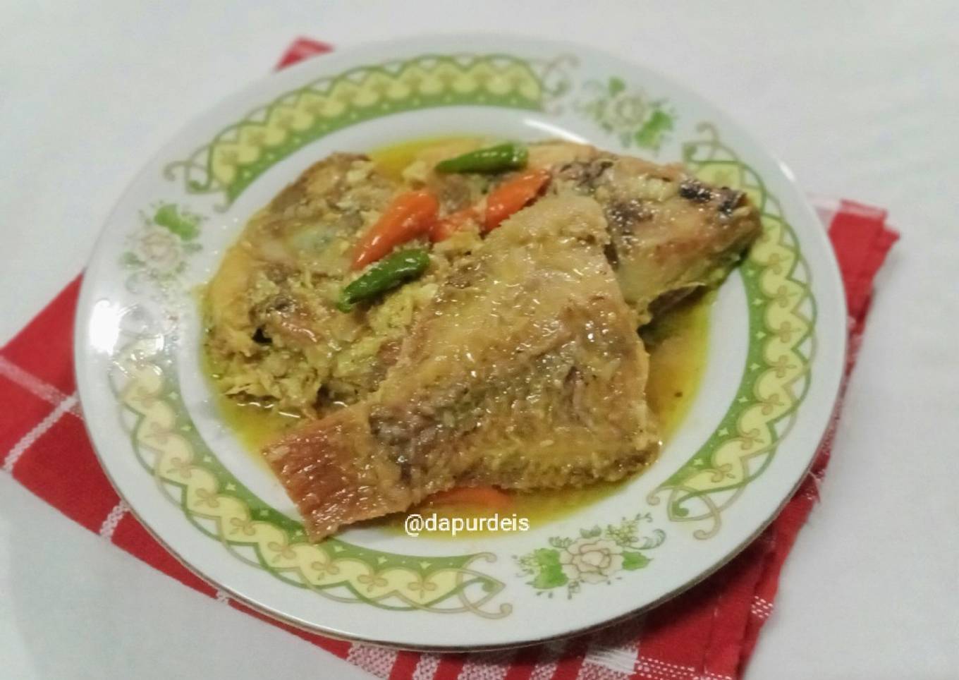 Ikan Nila Bumbu Kuning