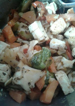 A picture of Mildly sweet n sour tofu salad.