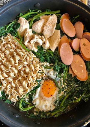 Hình của món Mì Tôm Chua Cay Double Rau Cho Ngày Thèm Mỳ Mà Sợ Nóng.