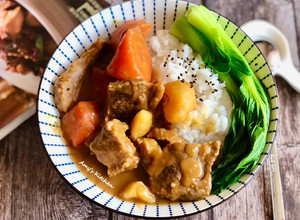 咖哩牛肉 / 家常飯菜 的食譜成品照片