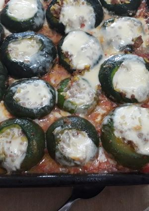 Una foto de Zapallitos rellenos con carne molida y arroz