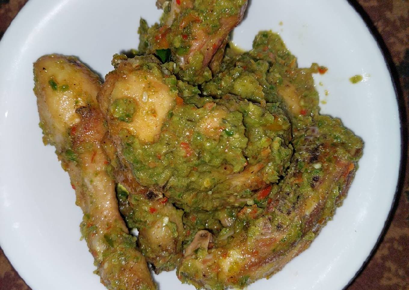 Ayam goreng cabe ijo sederhana