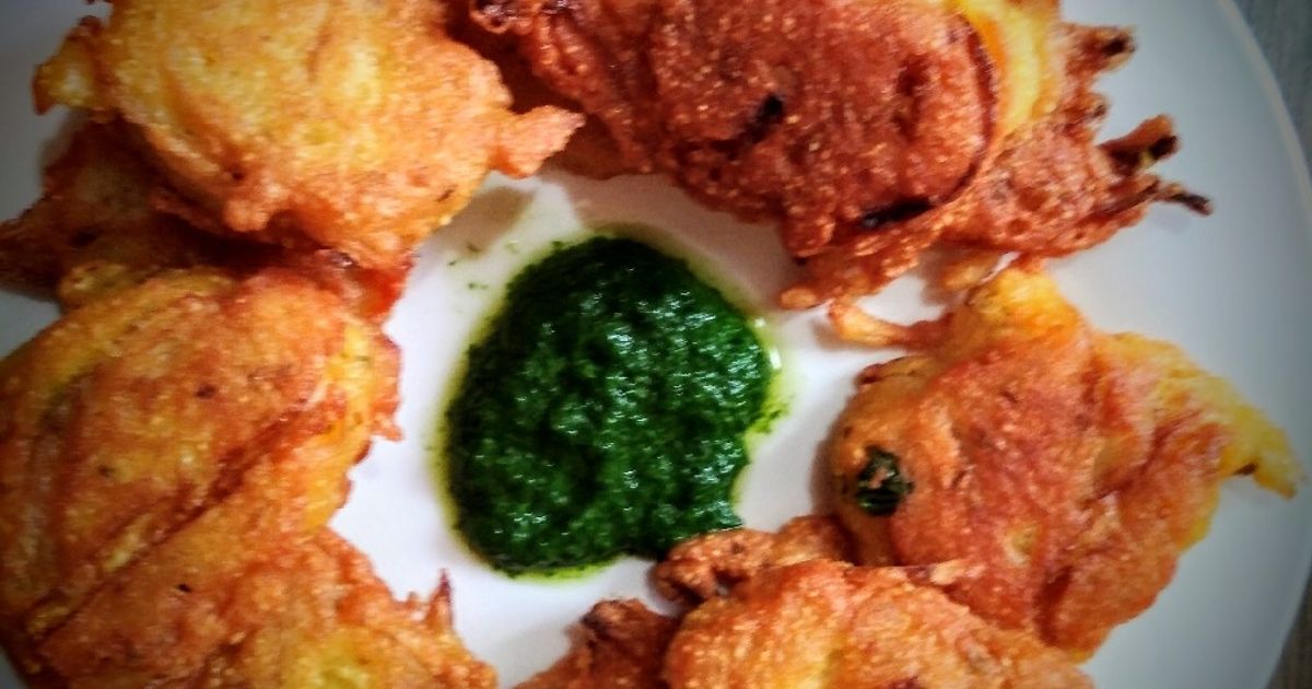 Moong Dal Pakode With Dhaniya Chutney Recipe By Rajput Amita Singh