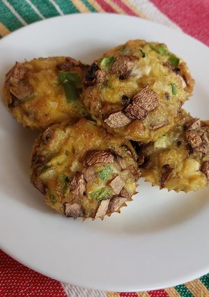 Una foto de Muffins de huevo vegetarianos saludables