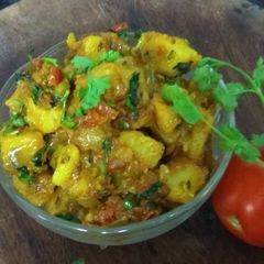 A picture of Tomato-Aloo Dry Sabji.