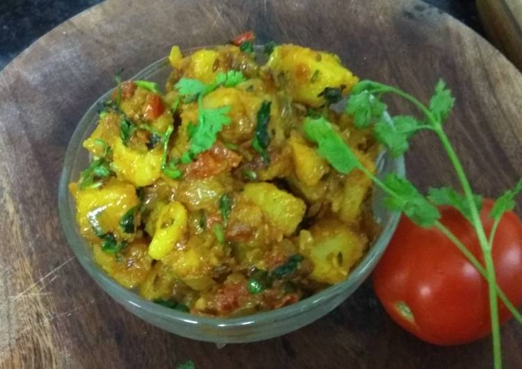 Recipe of Super Quick Homemade Tomato-Aloo Dry Sabji