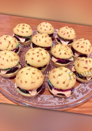 Una foto de Trampantojo de cupcakes de hamburguesas 🍔