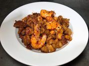 A picture of thịt rang tôm