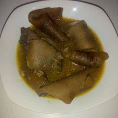 A picture of Cow tail pepper soup.
