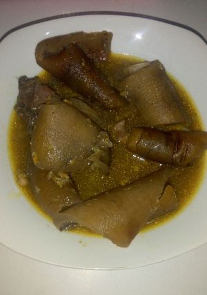 A picture of Cow tail pepper soup.