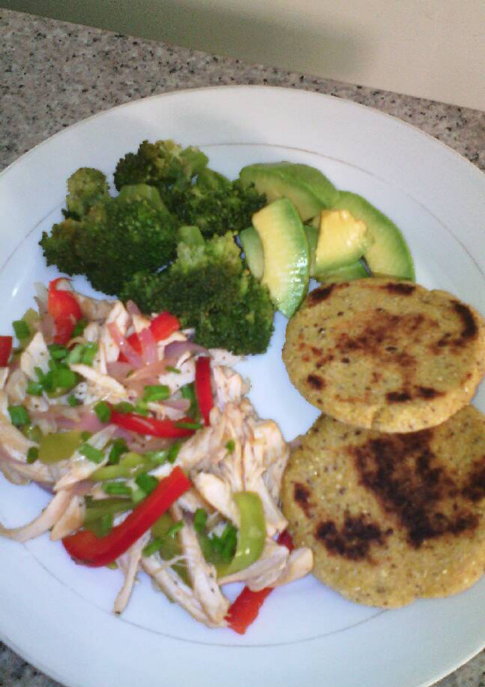 Una foto de Pechuga de pollo con pimientos