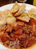 Jamonilla en Salsa de Tomate & Torrejas de Harina