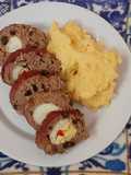 Rollo de carne molida con puré de papa