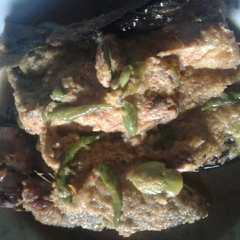 A picture of Bandeng bumbu kuning.