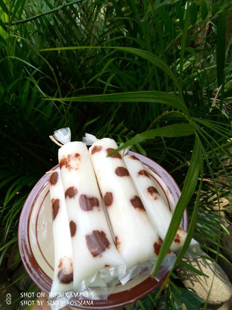 Cara Gampang Menyiapkan Es lilin susu choky, Enak