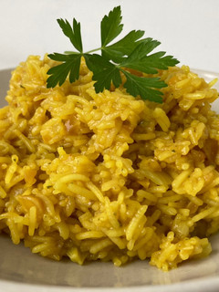 Una foto de Arroz Basmati de cúrcuma y curry