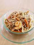 Fideos chinos con camarones