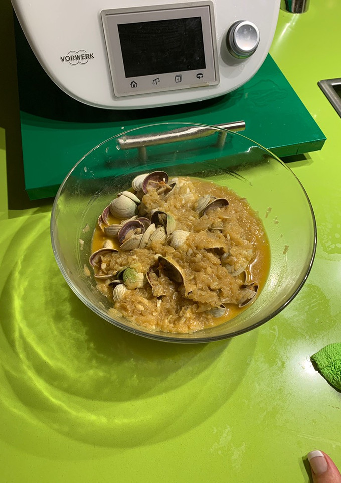Una foto de Almejas a la marinera en Thermomix rápidas 😀