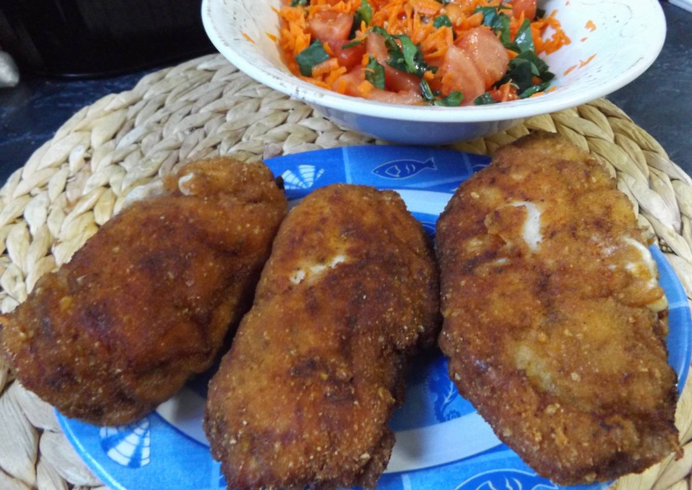 Pechugas de pollo tiernizadas y rellenas con espinacas y algo más
