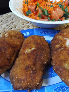 Una foto de Pechugas de pollo tiernizadas y rellenas con espinacas y algo más