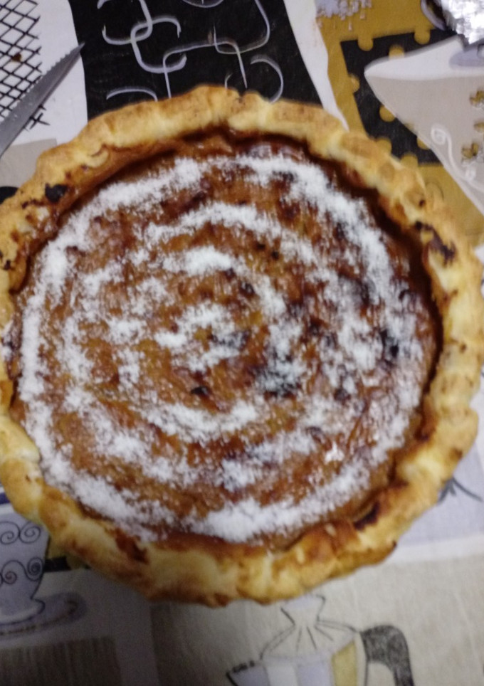 Una foto de Tarta de turrón blando en hojaldre