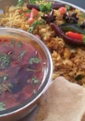 દ્વારકા ના ફેમસ ખીચડી ઓસામણ (Dwarka Famous Khichadi Osaman Recipe In Gujarati) રેસીપી મુખ્ય ફોટો