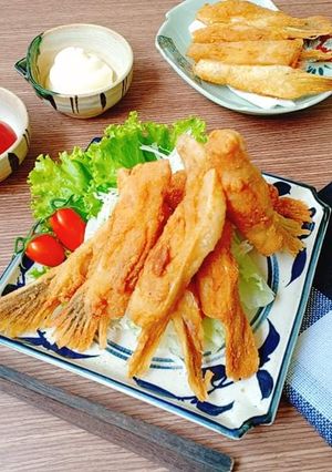 Hình của món Vây cá hồi chiên giòn.