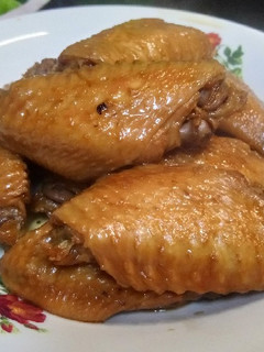 A picture of Chicken wing soy sauce.