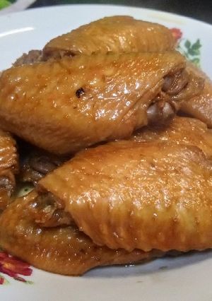 A picture of Chicken wing soy sauce.