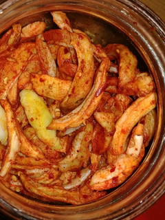 हींग वाला आम का अचार (Hing wala aam ka achar recipe in hindi) रेसिपी मुख्य फोटो