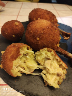 Una foto de Muslitos de pollo rellenos