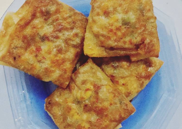 Lumpia isi daging dan jagung