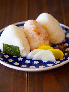 A picture of Onigiri Omusubi - Rice Ball.