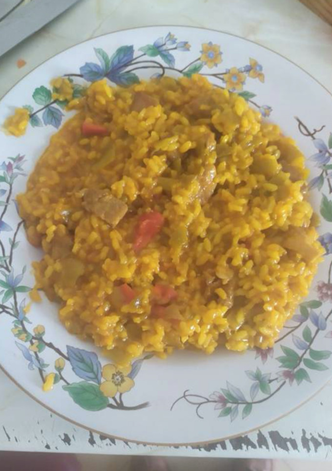 Una foto de Arroz con magra casero