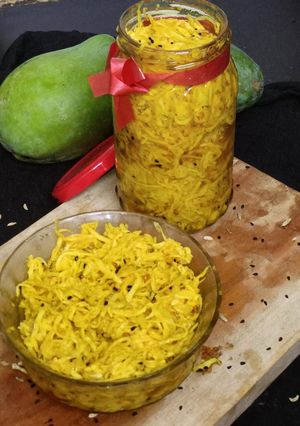 आम का लच्छा अंचार (aam ka lacha achar recipe in Hindi) रेसिपी मुख्य फोटो