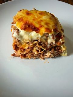 Una foto de Lasaña a la boloñesa
