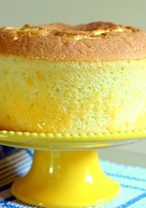 A picture of A Simple Lemon Chiffon Cake.
