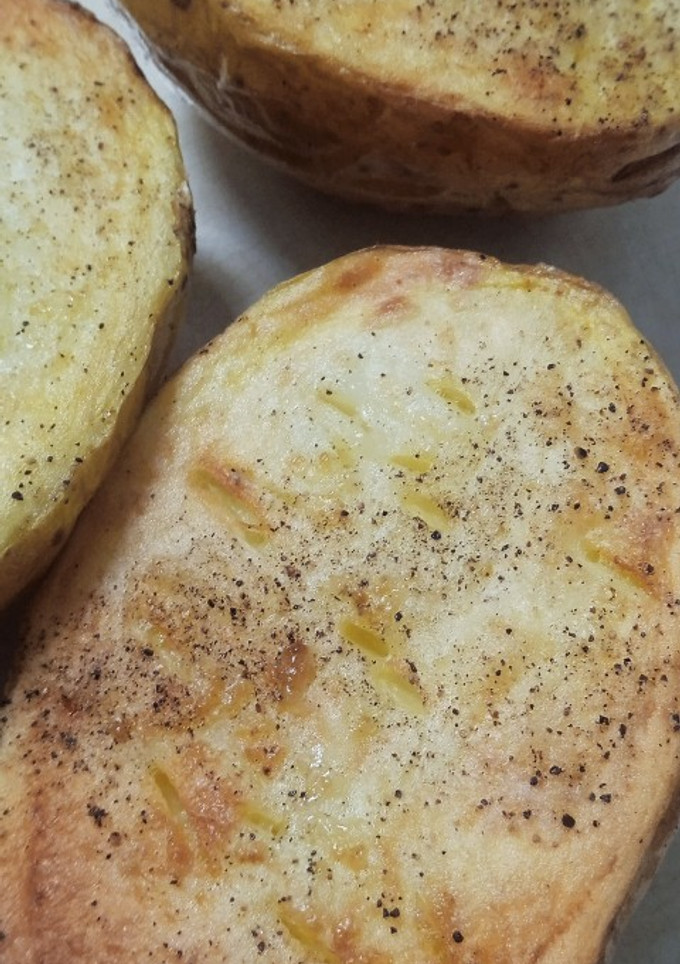 Una foto de Patatas asadas en freidora de aire