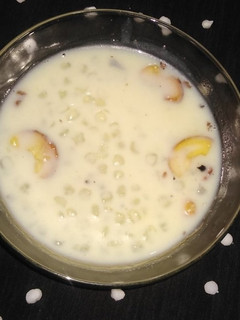 साबूदाना की खीर (sabudana ki kheer recipe in Hindi) रेसिपी मुख्य फोटो