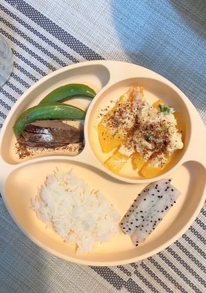 รูปของ ไข่ตุ๋นพริกหวานแซลมอนชีส ตับนึ่ง