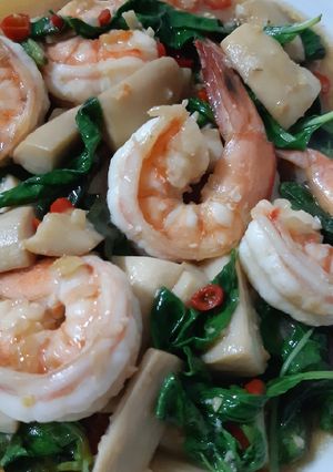 รูปของ กุ้ง&เห็ดผัดกะเพรา 🦐🍄🌶🌿Stir Fried Shrimp&Mushroom with Basil