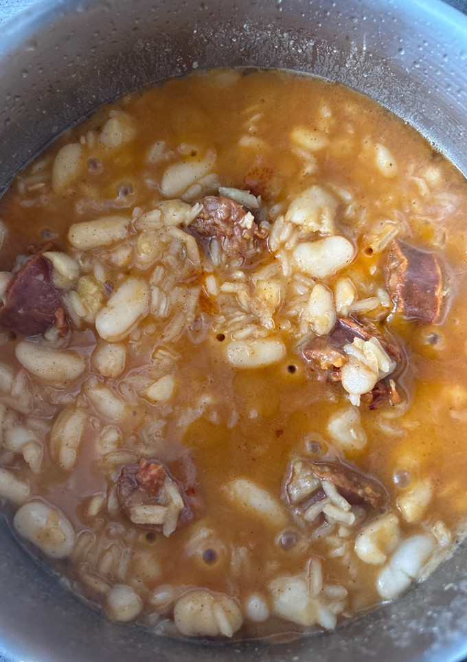 Una foto de Judías con arroz de mi abuela