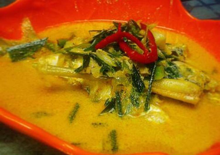 Cara mudah meracik Kembung Acar Kuning Lezat