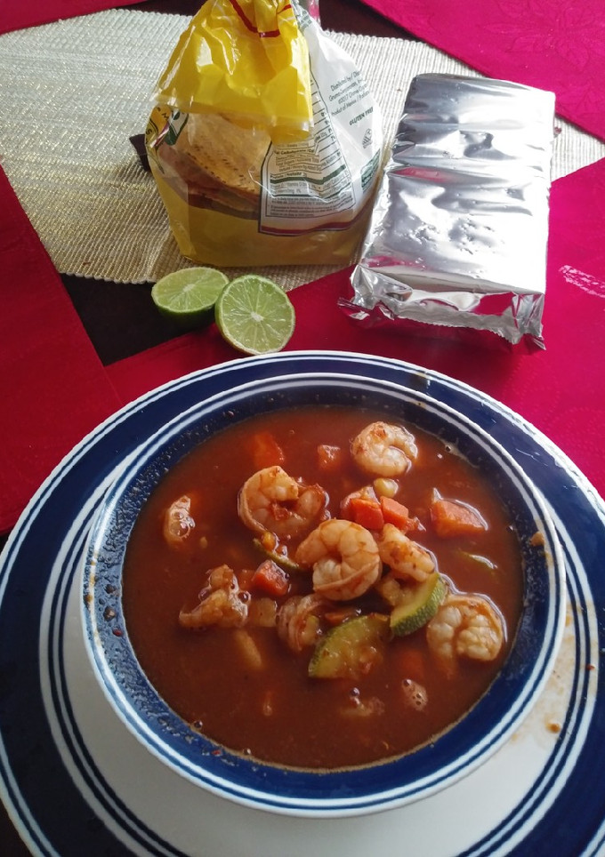 Una foto de Caldo de camarones a la diabla🍤