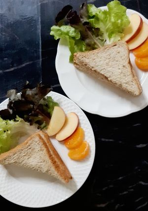 รูปของ "แซนวิชทูน่ามายองเนส" Tuna Mayo Sandwich🥪🐟