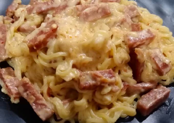 Indomie kuah susu a.k.a Carbonara